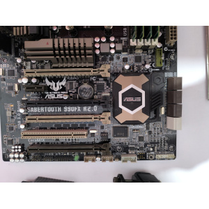 asus_saboteur_990fx_r2_0_10