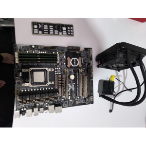 asus_saboteur_990fx_r2_0_6
